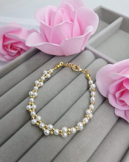 Βραχιόλι με Μικρές Πέρλες από Ανοξείδωτο Ατσάλι σε Χρυσό Τόνο