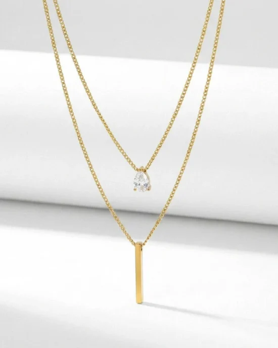 Διπλό Κολιέ Layered με Κάθετη Μπάρα & Κρύσταλλο σε Χρυσό Τόνο από Ανοξείδωτο Ατσάλι