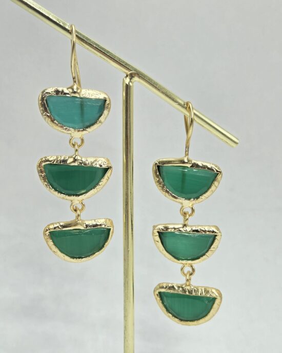 Σκουλαρίκια Μακριά με Πράσινες Πέτρες Half Moon από Ανοξείδωτο Ατσάλι σε Χρυσό Τόνο