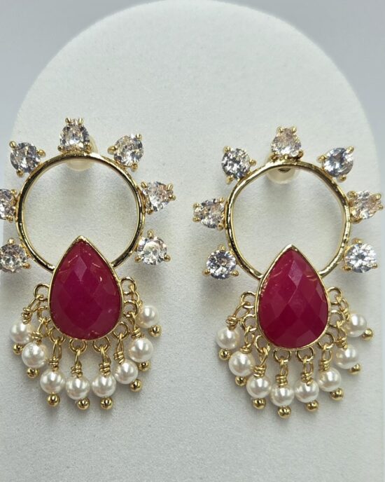 Εντυπωσιακά Σκουλαρίκια με Κόκκινη Πέτρα, Ζιργκόν και Πέρλες σε Χρυσή Απόχρωση