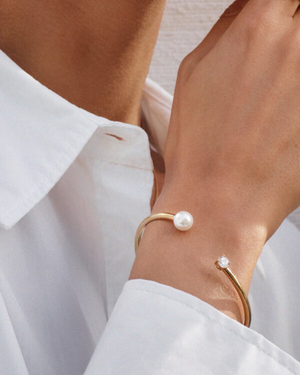 EDBLAD Ατσάλινο Βραχιόλι Gold Tone Open Cuff με Πέρλα & Crystal